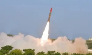 Pakistan liên tiếp phóng thử tên lửa giữa căng thẳng với Ấn Độ Pakistan liên tiếp phóng thử tên lửa giữa căng thẳng với Ấn Độ