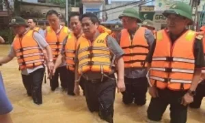 Thủ tướng thị sát vùng lũ Thái Nguyên Thủ tướng thị sát vùng lũ Thái Nguyên