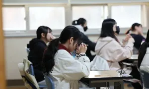 Hàn Quốc cấm loạt chuyến bay để tránh làm ồn kỳ thi đại học